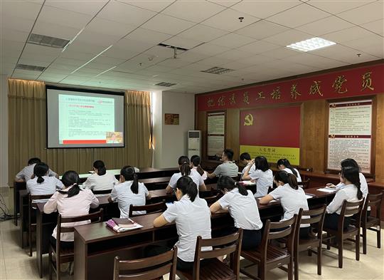 乐鱼体育集团有限公司
组织参加疫情常态化下建筑企业经营管理风险管控培训